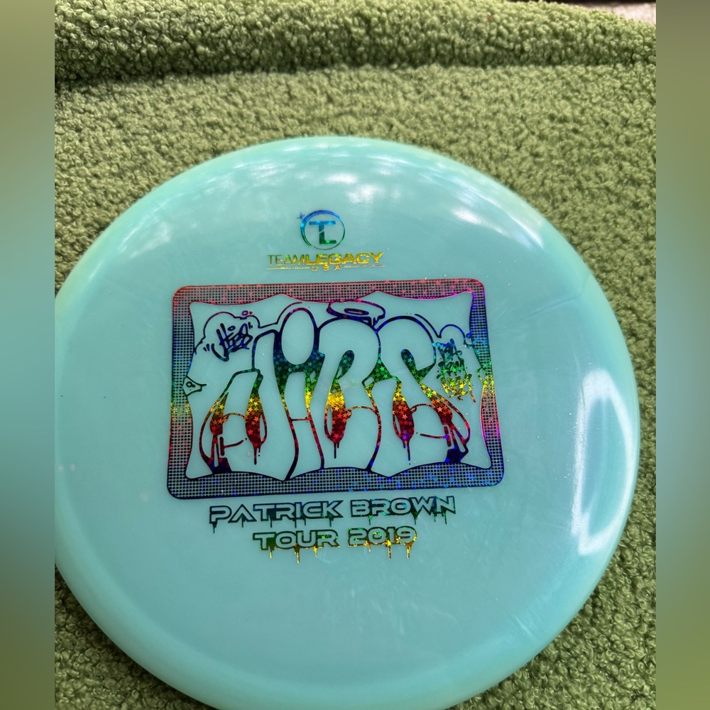 Legacy Discs Patrick Brown Tour 2019 Special Holographic Foil Disc GLO 175G RARE